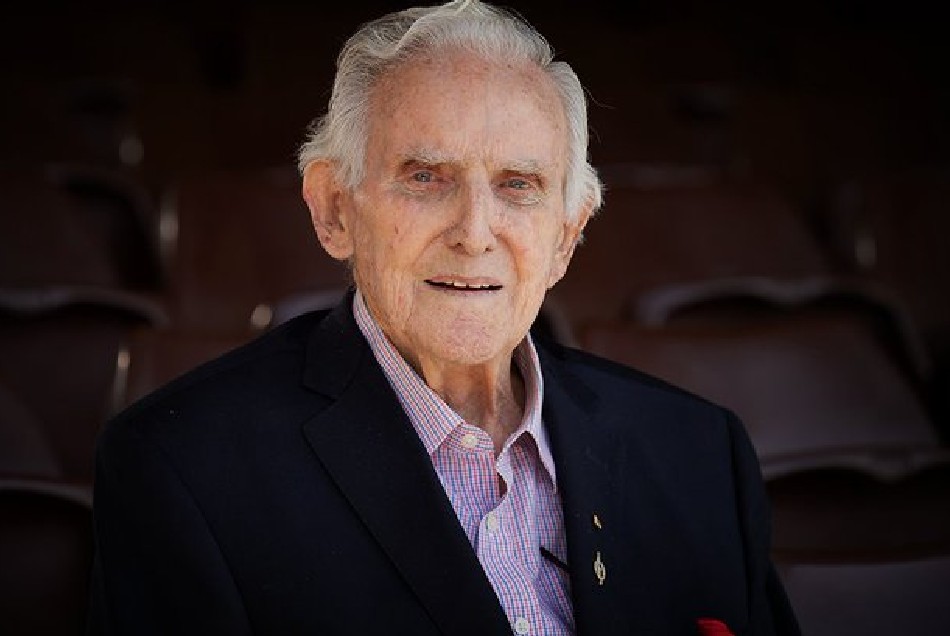 नहीं रहे ऑस्ट्रेलिया के दिग्गज क्रिकेटर एलन डेविडसन, बने थे यह कारनामा करने वाले सबसे पहले खिलाड़ी