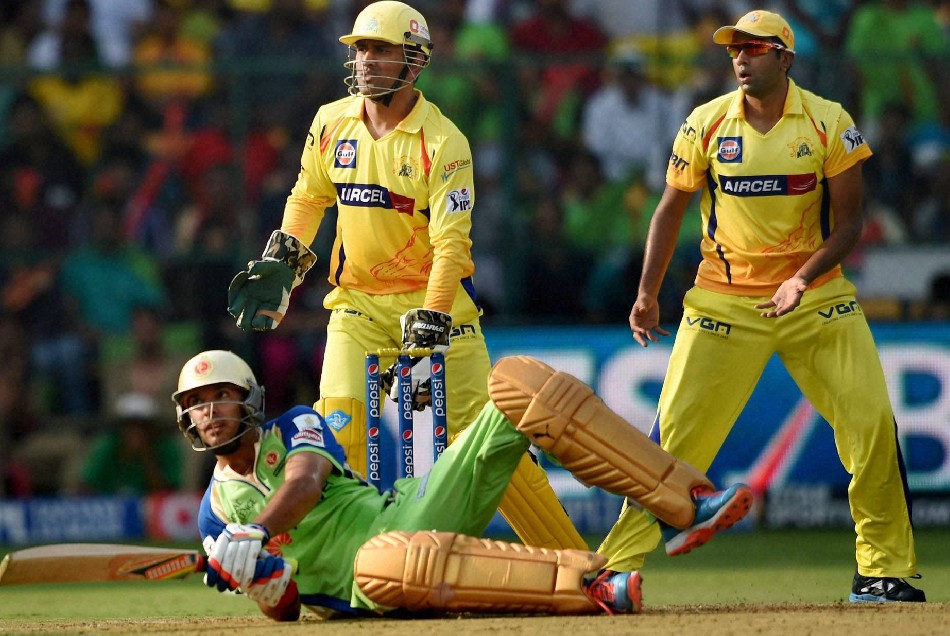 जब आईपीएल में खेल भावना तोड़ने पर धोनी ने अश्विन को लगाई थी फटकार, सहवाग ने सुनाया 7 साल पुराना किस्सा