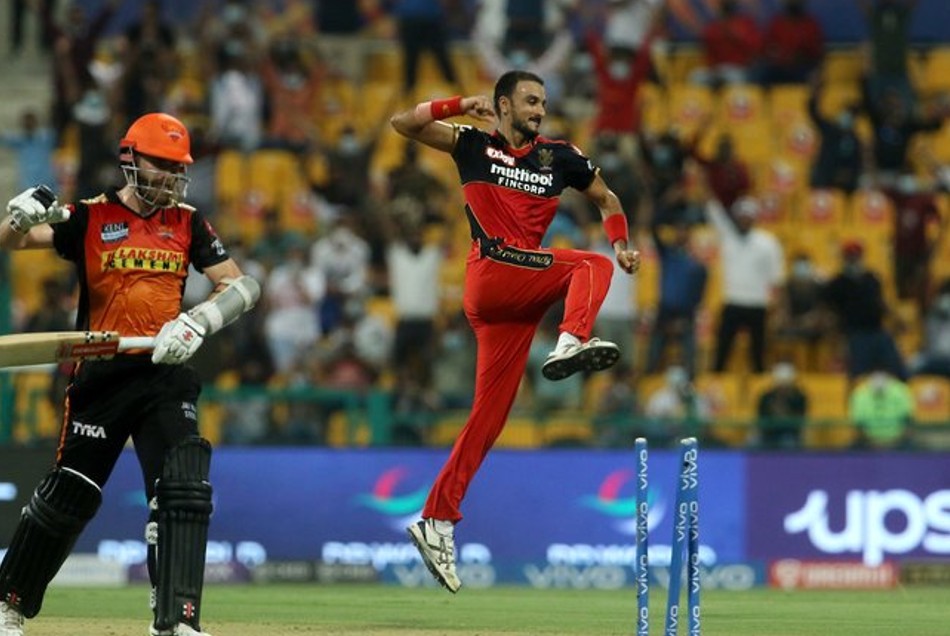 RCB vs SRH: हर्षल पटेल ने तोड़ा IPL का सबसे बड़ा रिकॉर्ड, जसप्रीत बुमराह को छोड़ा पीछे
