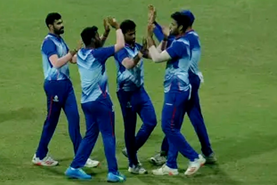 सैय्यद मुश्ताक अली ट्रॉफी से पहले मुंबई के खेमे में मचा तहलका, 4 खिलाड़ियों को हुआ कोरोना