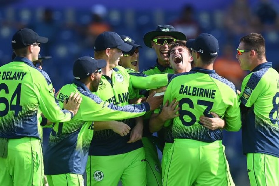 NED vs IRE: 4 गेंदों में 4 विकेट झटक कर्टिस कैम्फर ने रचा इतिहास, ब्रेट ली के खास क्लब में हुए शामिल