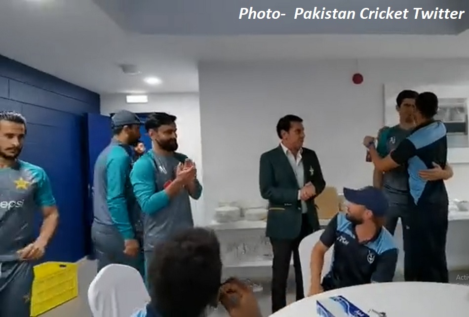 मैदान के बाहर भी पाकिस्तान ने जीता दिल, नामिबिया के ड्रेसिंग रूम में की सरप्राइज विजिट- VIDEO