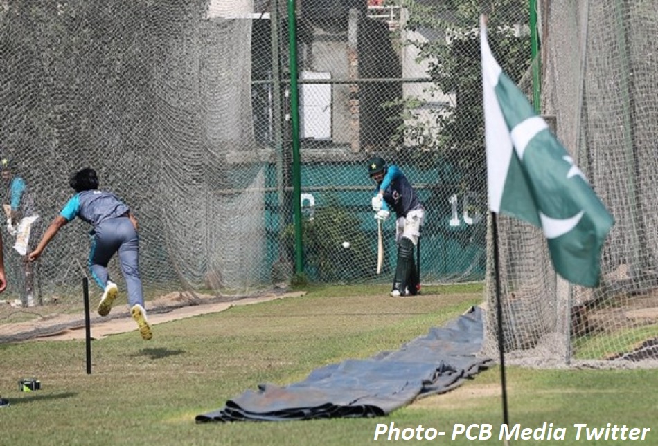 बांग्लादेश की जमीन पर गाड़ दिया पाकिस्तान का झंडा, सकलैन मुश्ताक के फैसले पर उठे सवाल