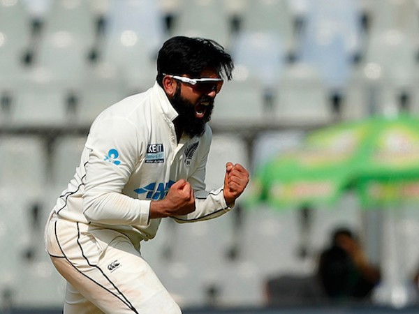 एजाज पटेल ने लगाया विकेटों का चौका