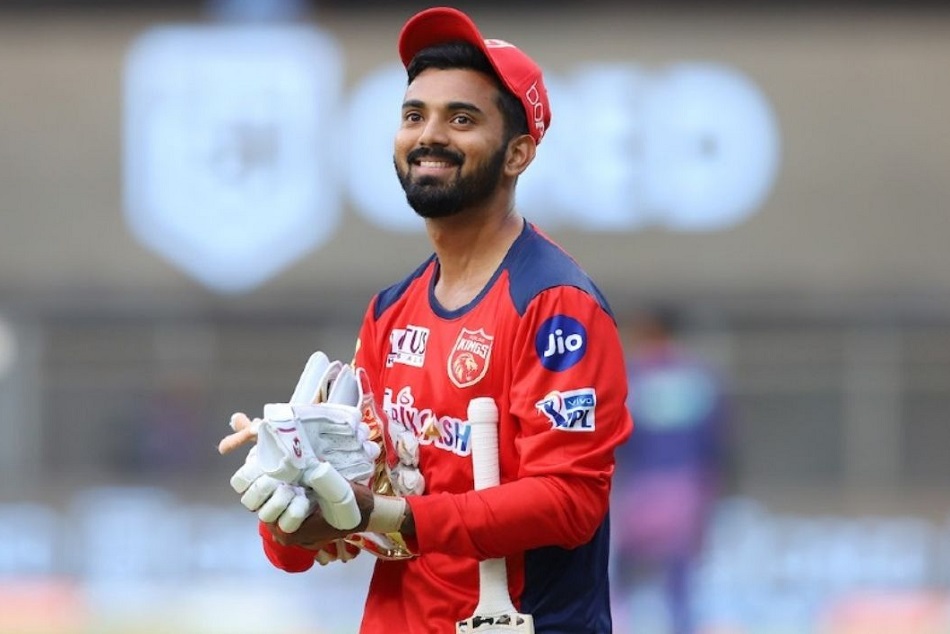 IPL 2022 : नई फ्रेंचाइजियों ने तीन-तीन खिलाड़ियों के नाम किए तय : रिपोर्ट