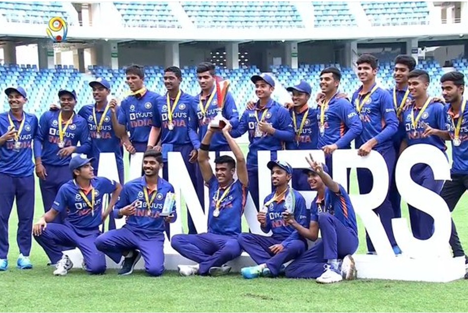 U19 Asia Cup 2021: श्रीलंका को रौंद कर भारत ने 8वीं बार जीता खिताब, 9 विकेट से हराया