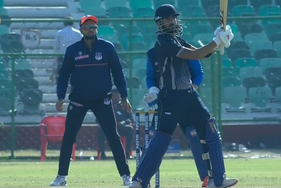 Vijay Hazare Trophy: तय हो गई सेमीफाइनल के लिये 4 टीमें, जानें कब और किसके बीच खेला जायेगा मुकाबला