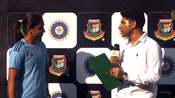 Indian Captain Harmanpreet Corrects Presenter