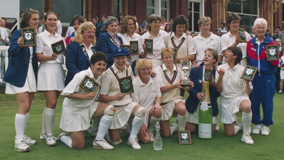 1993 में महिला विश्व कप विजेता इंग्लैंड की टीम