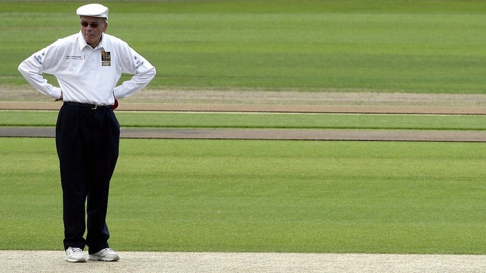 डिकी बर्ड