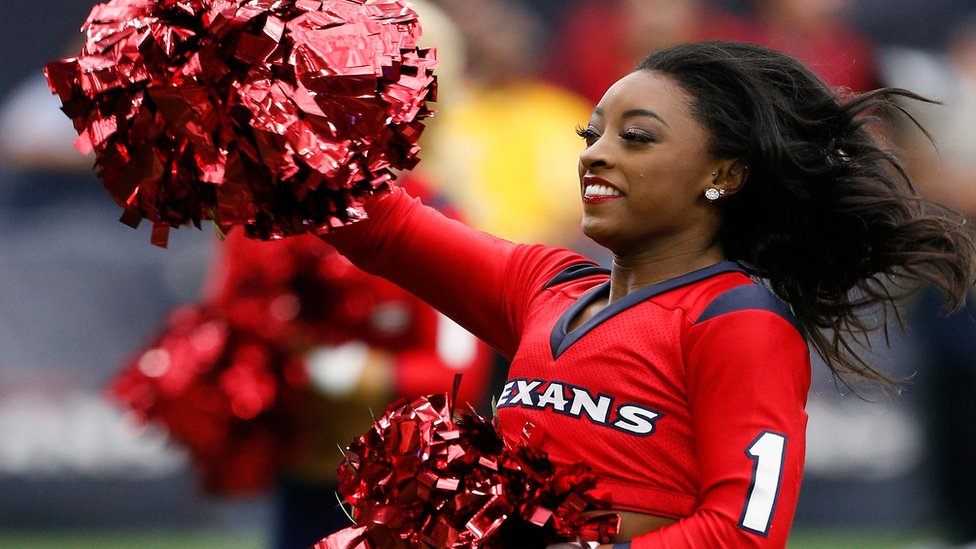 सिमोन बाइल्स