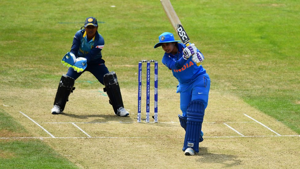 शिखर धवन और जसप्रीत बुमराह होंगे मालामाल, सालाना कांट्रैक्ट से शमी-युवी बाहर