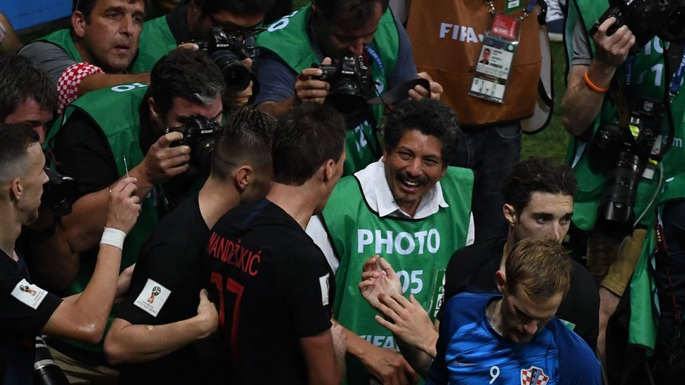 विश्व कप: क्रोएशियाई खिलाड़ियों के जश्न में उनकी जान पे बन आई